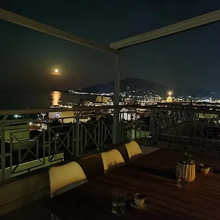 Stargaze With Sea View By Mindyourvilla * זקינטוס טאון