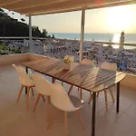Apartmán Stargaze With Sea View By Mindyourvilla